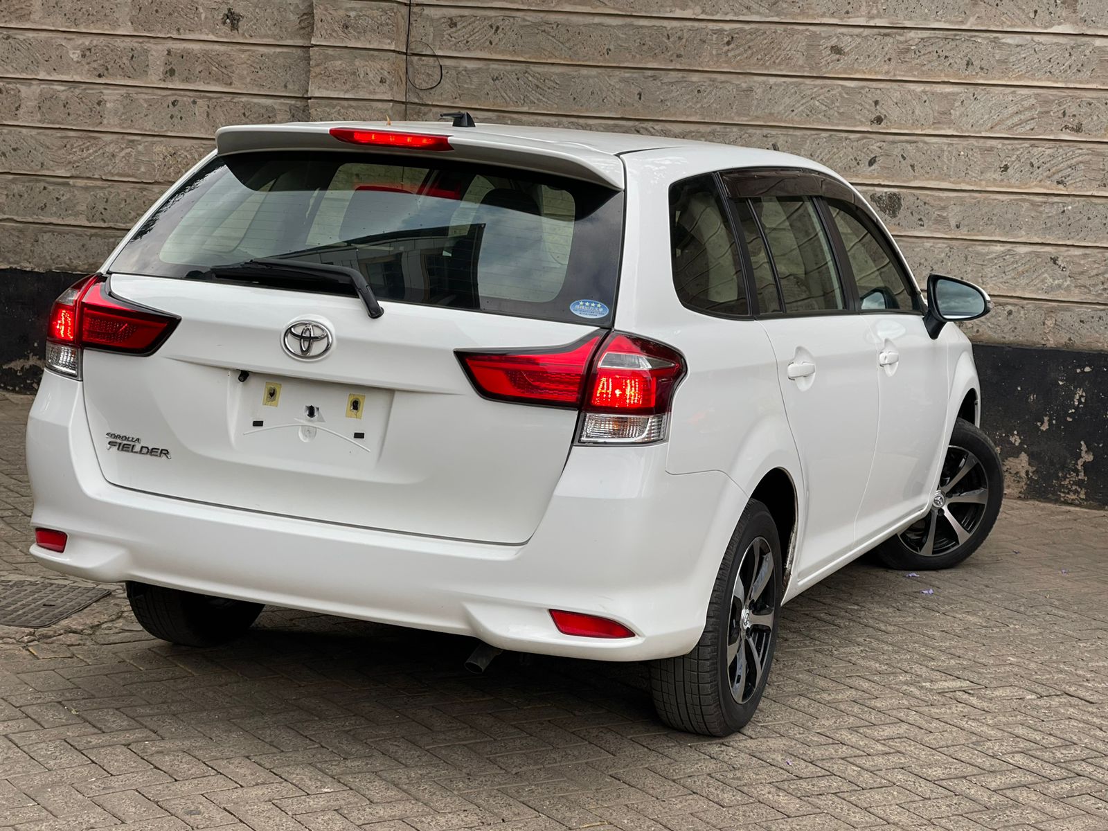 2015 Toyota Fielder