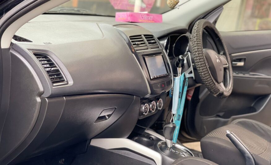 2013 Mitsubishi RVR