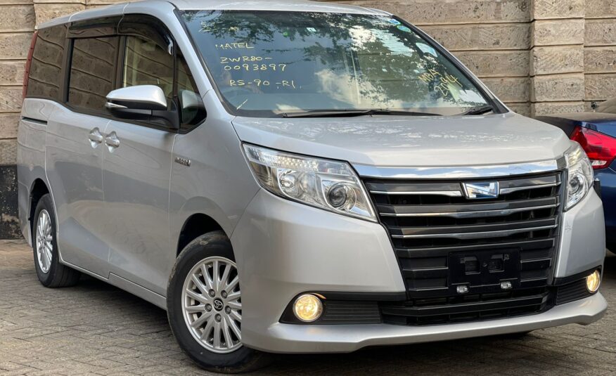 2015 Toyota Noah