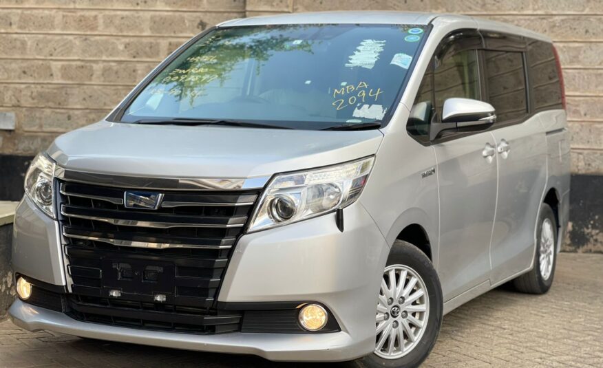 2015 Toyota Noah