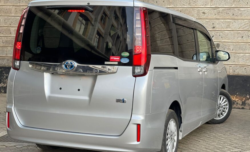 2015 Toyota Noah