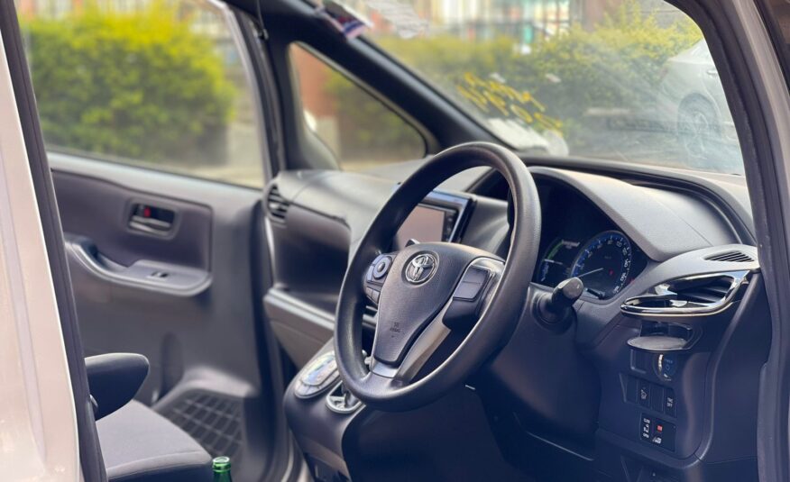 2015 Toyota Noah