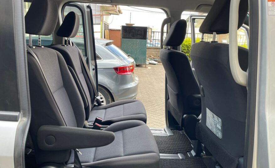 2015 Toyota Noah