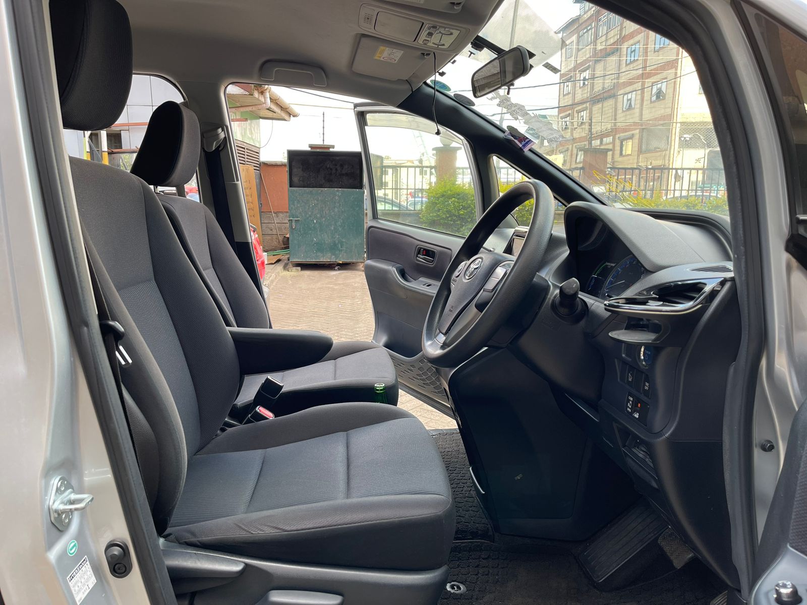 2015 Toyota Noah