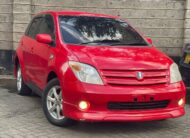 2003 Toyota IST