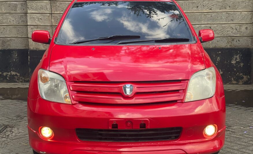 2003 Toyota IST