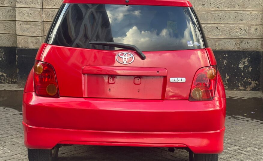2003 Toyota IST