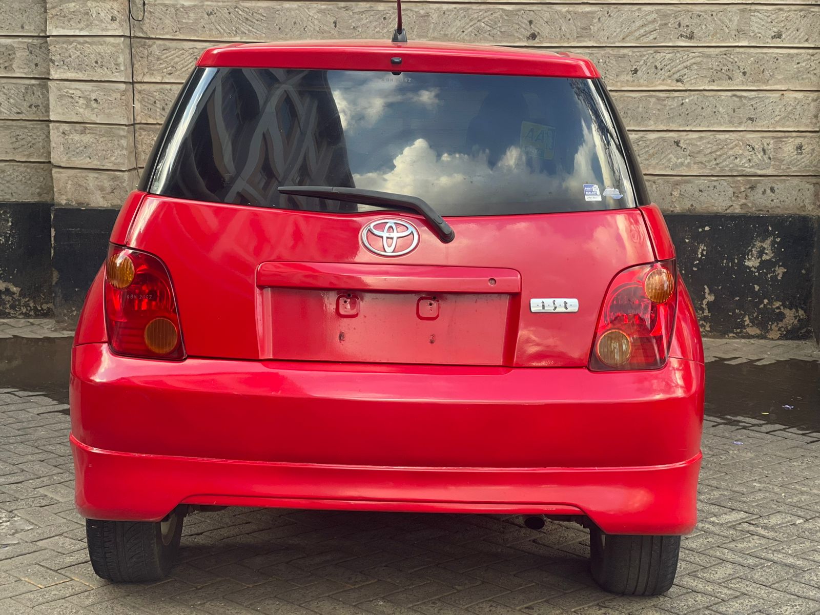 2003 Toyota IST