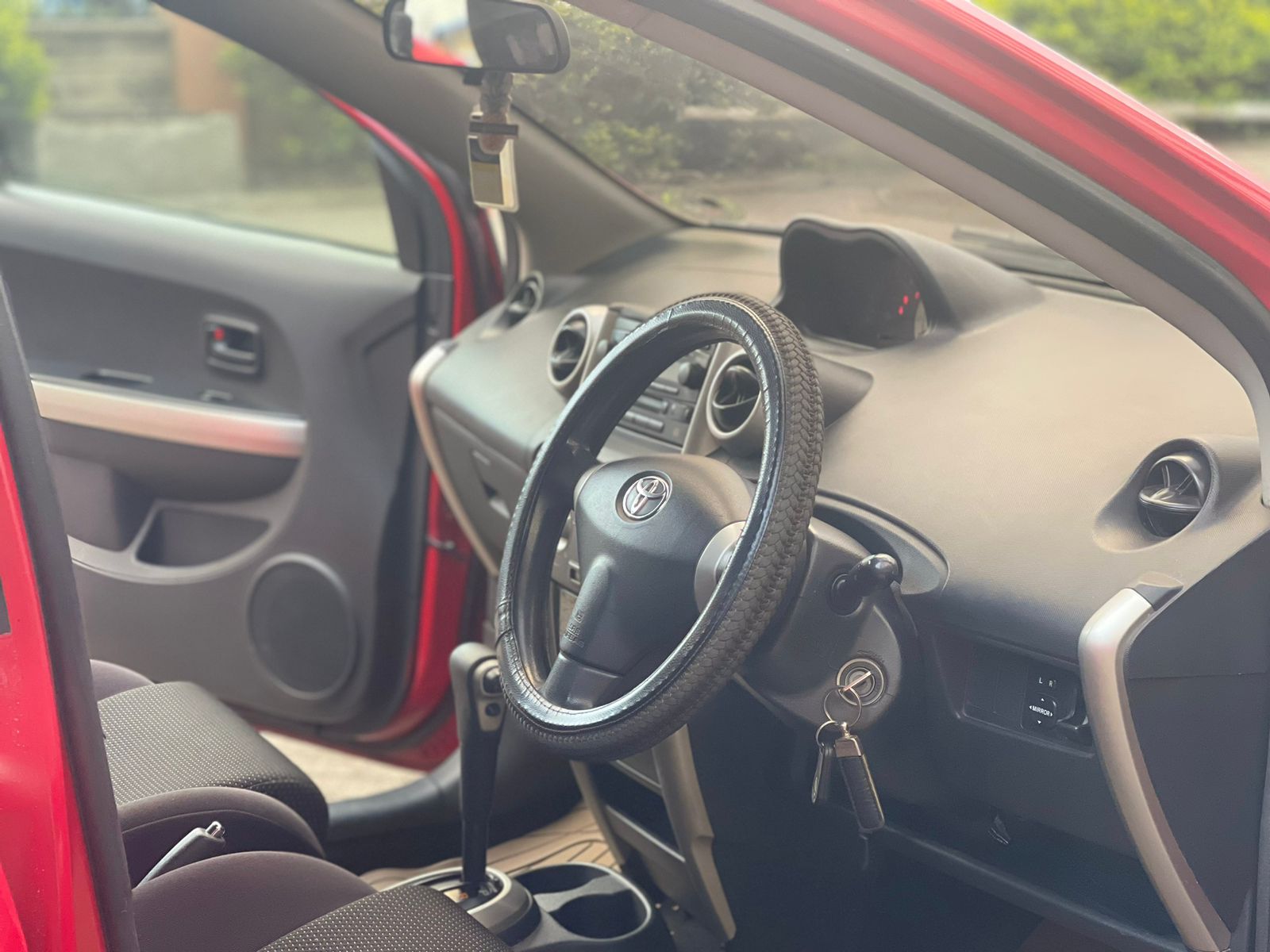 2003 Toyota IST