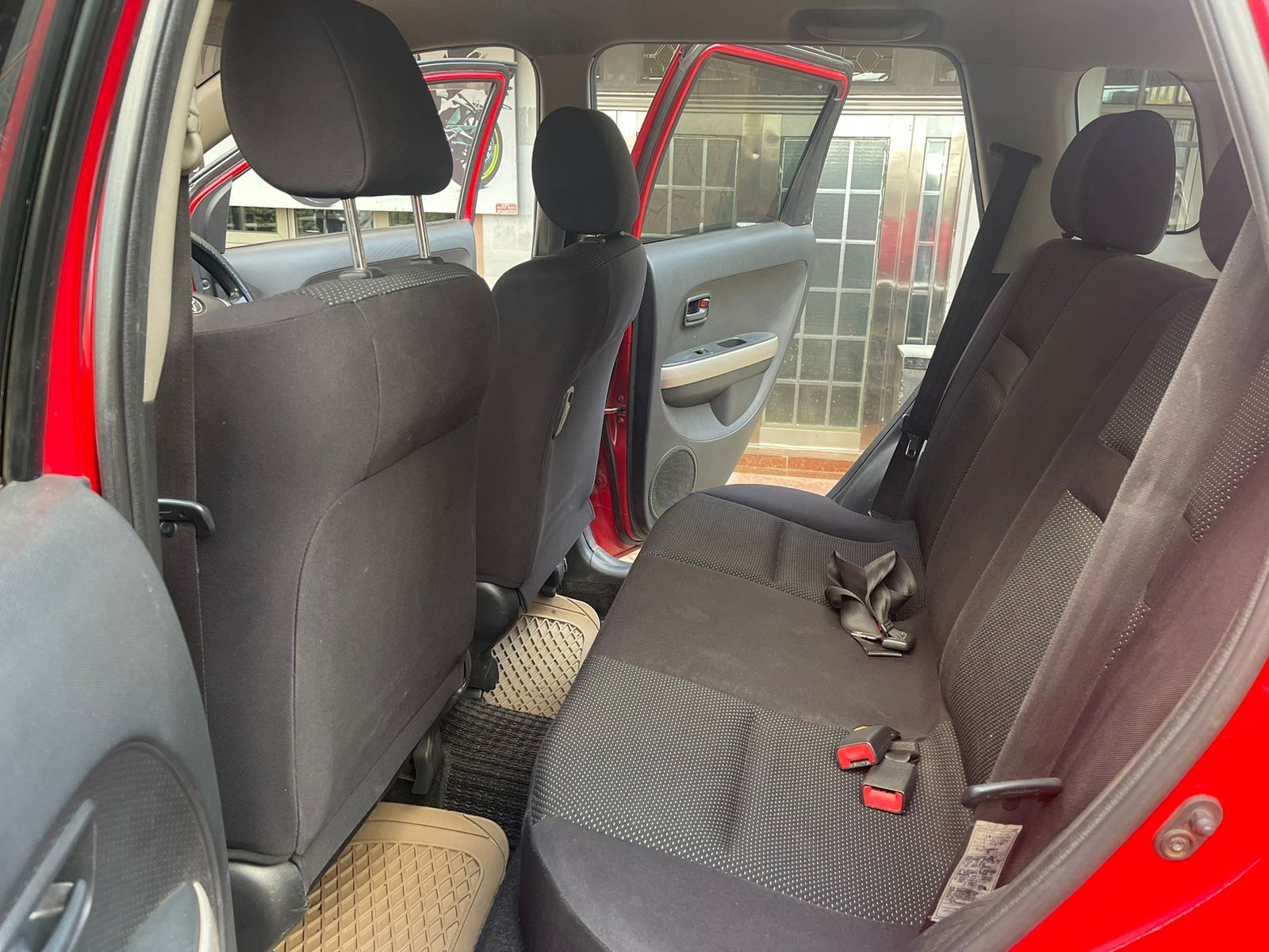 2003 Toyota IST