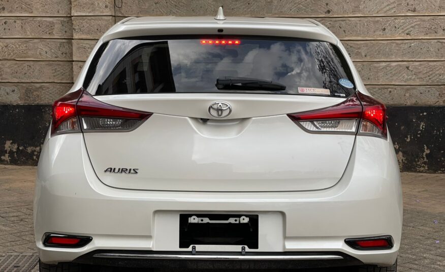 2015 Toyota Auris