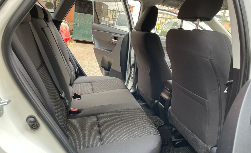 2015 Toyota Auris