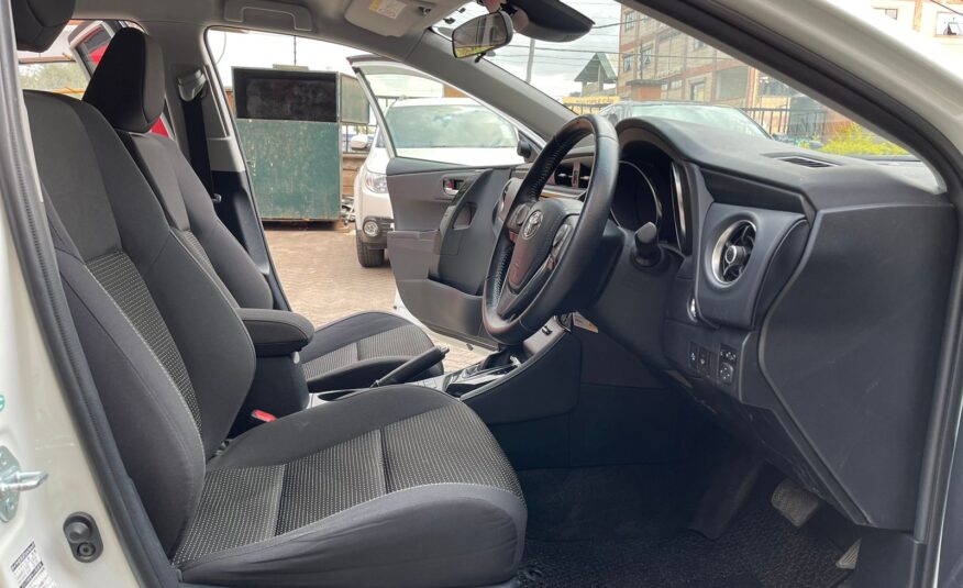 2015 Toyota Auris