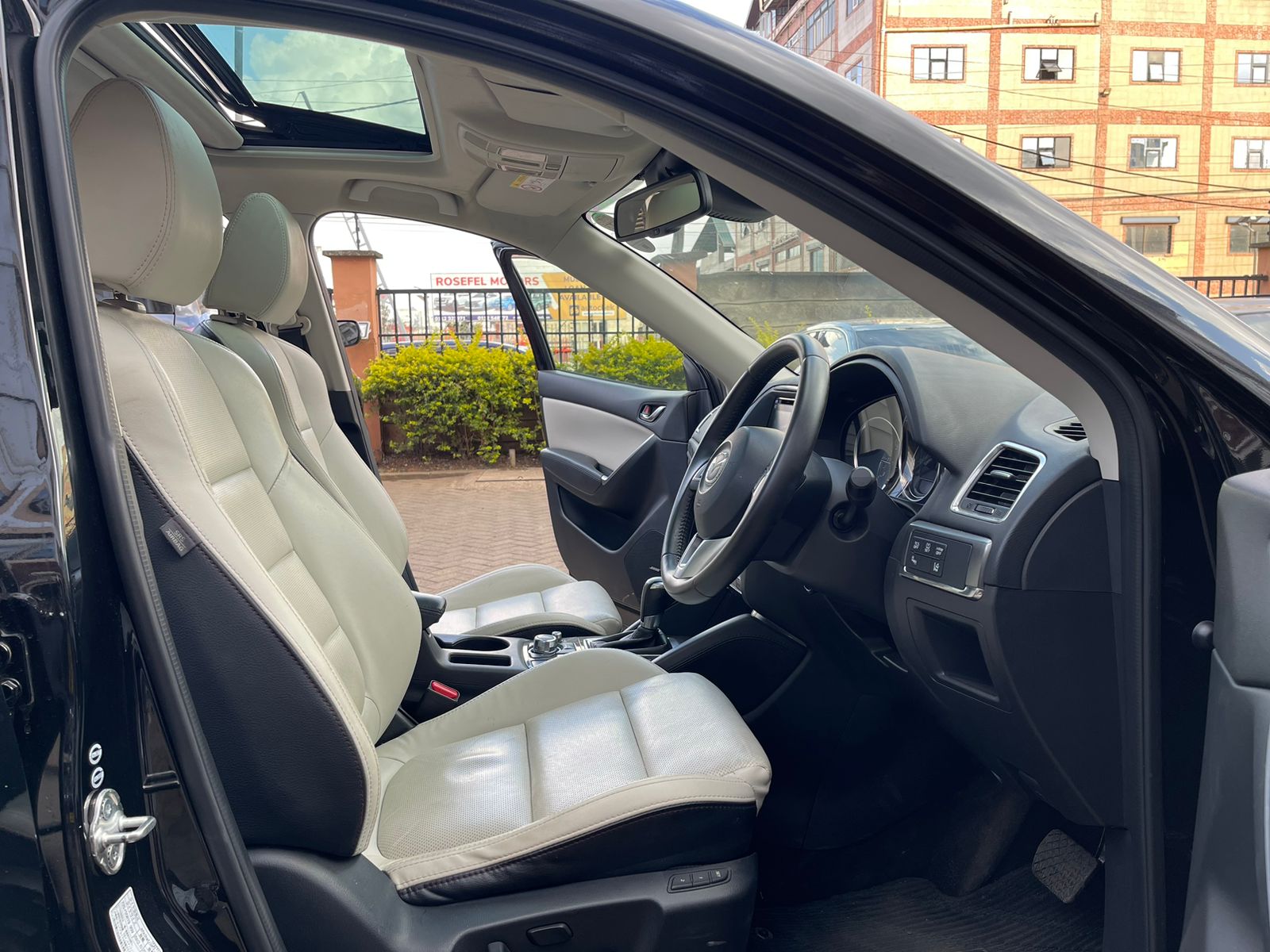 2015 Mazda CX-5 (Sunroof)