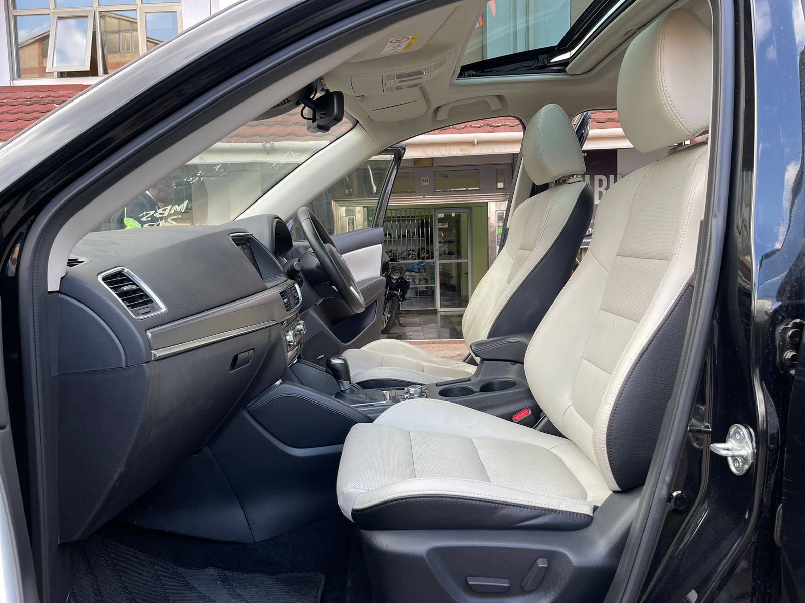 2015 Mazda CX-5 (Sunroof)