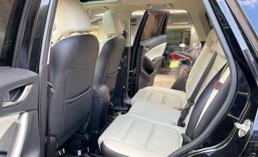2015 Mazda CX-5 (Sunroof)