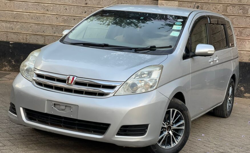 2010 Toyota Isis