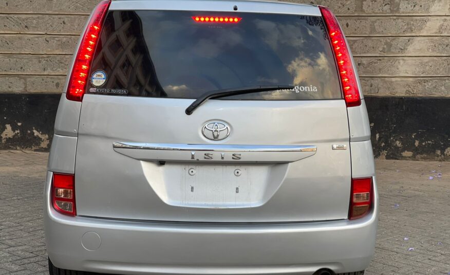 2010 Toyota Isis