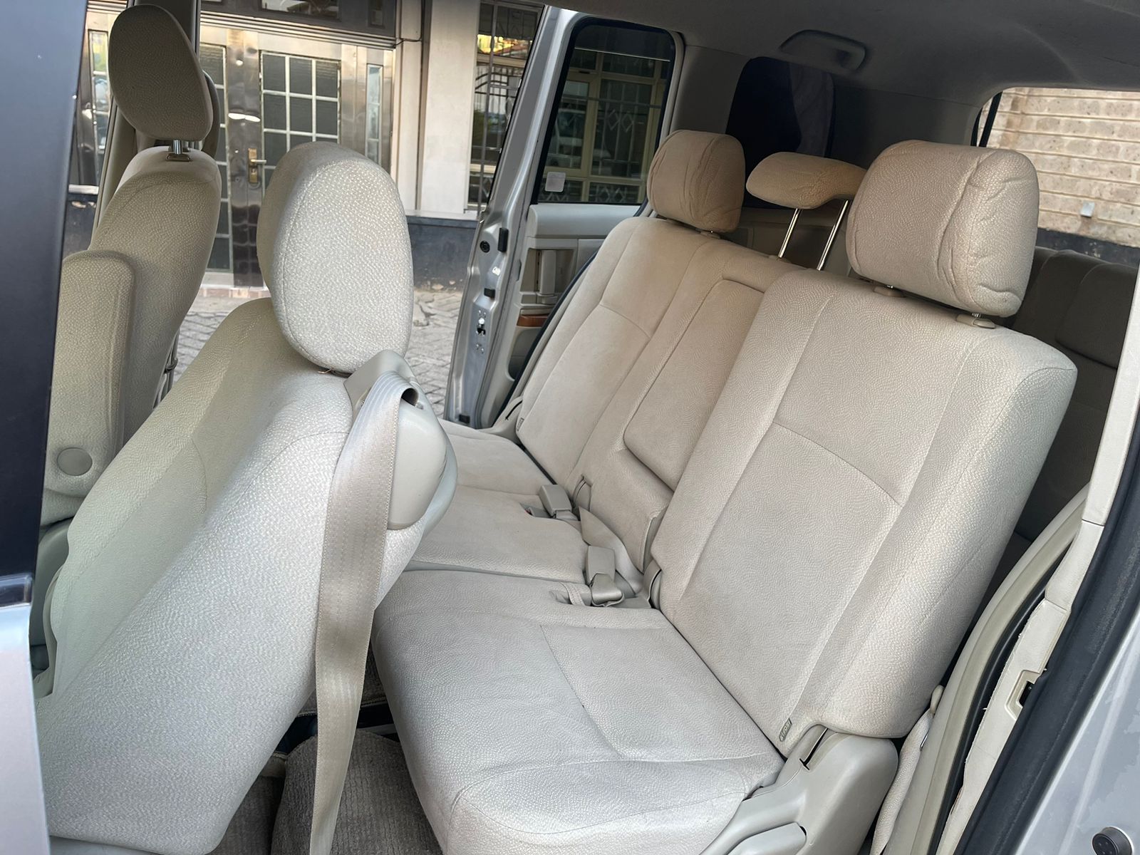 2010 Toyota Isis