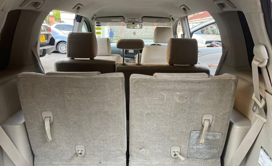 2010 Toyota Isis