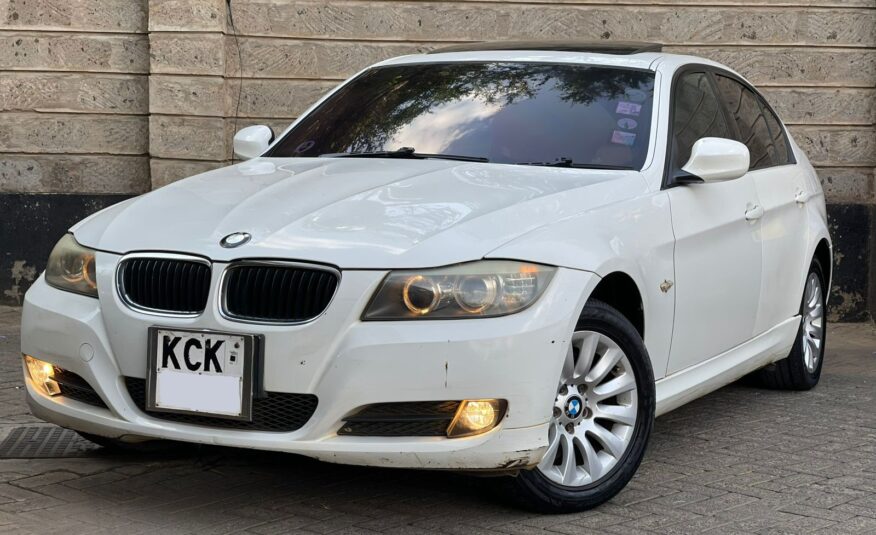 2009 BMW 320I
