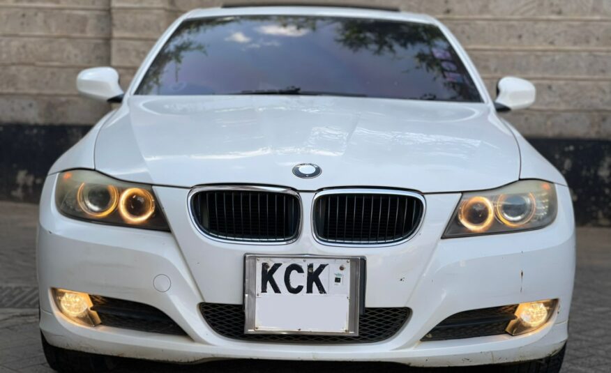 2009 BMW 320I