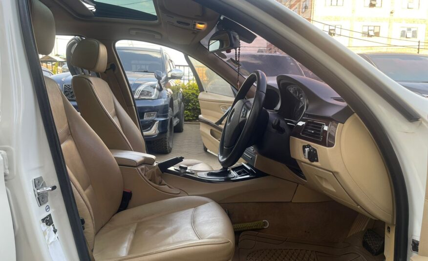 2009 BMW 320I