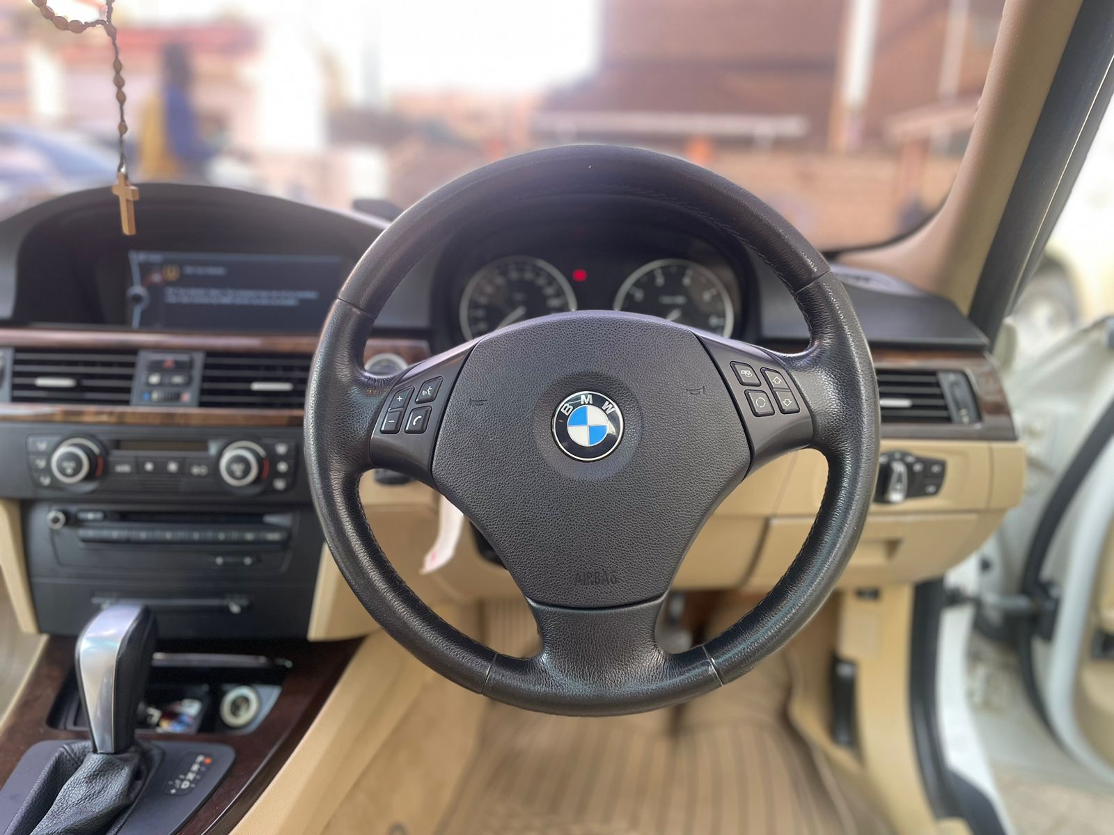 2009 BMW 320I