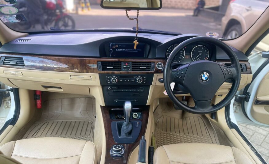 2009 BMW 320I