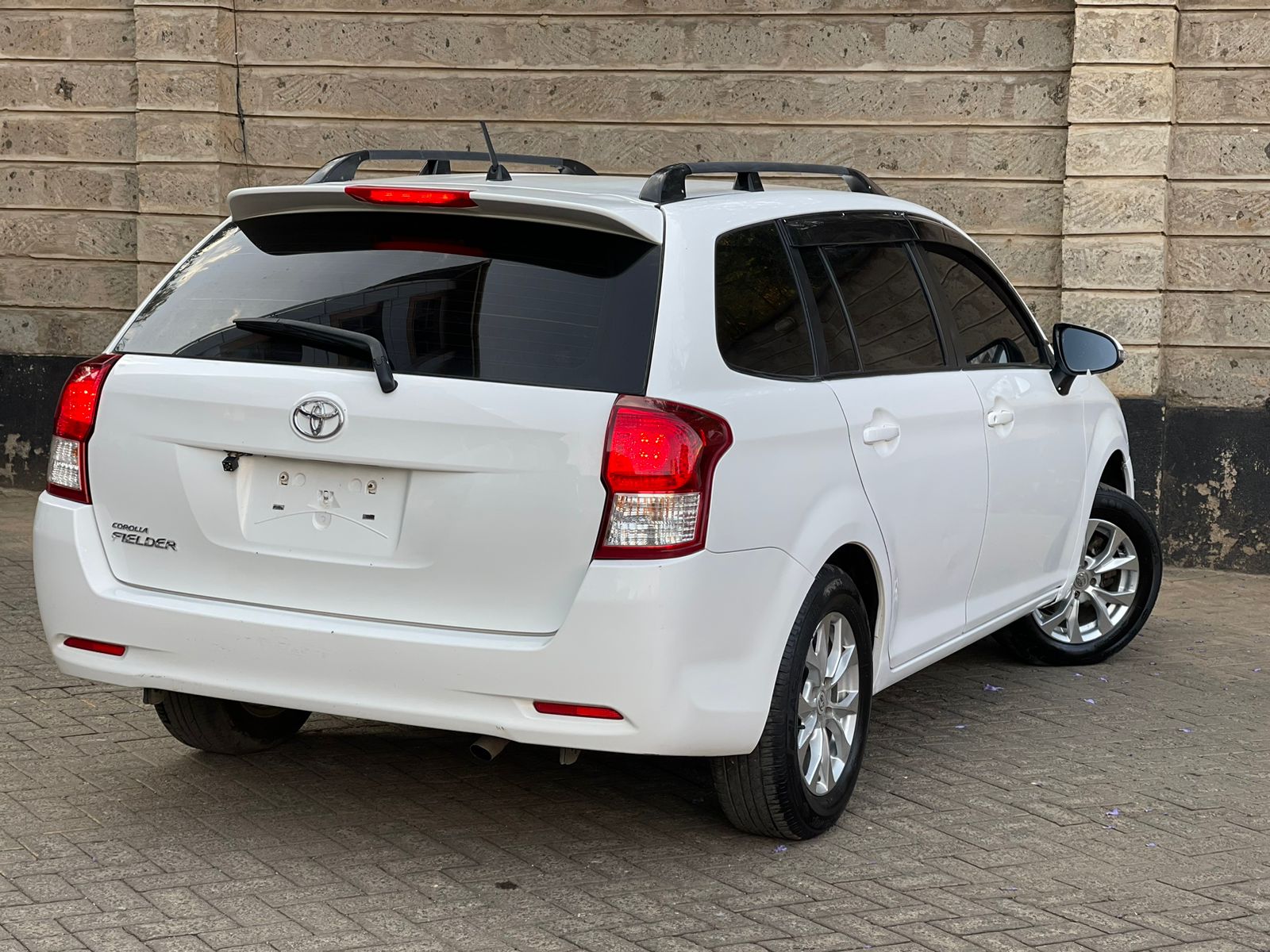 2014 Toyota Fielder