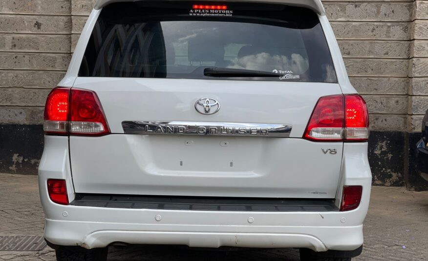 2008 Toyota Landcruiser V8