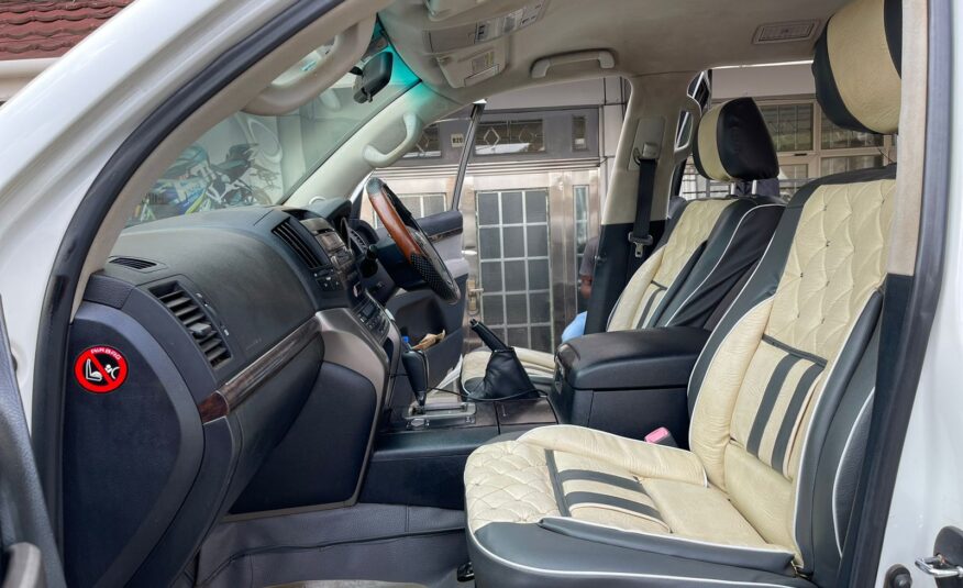 2008 Toyota Landcruiser V8