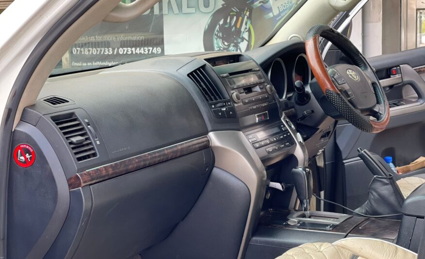 2008 Toyota Landcruiser V8