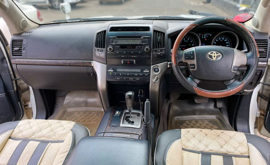 2008 Toyota Landcruiser V8
