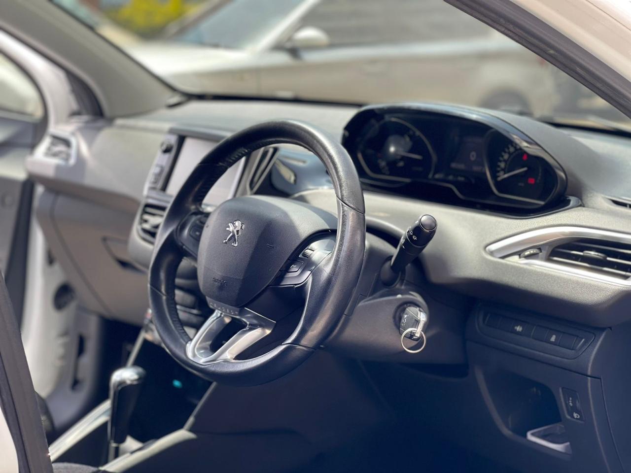 2013 Peugeot 208