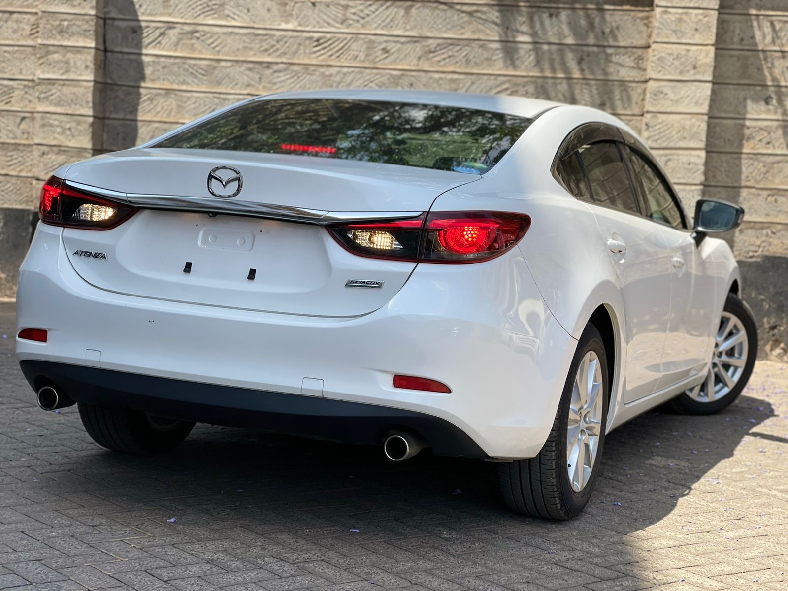 2015 Mazda Atenza