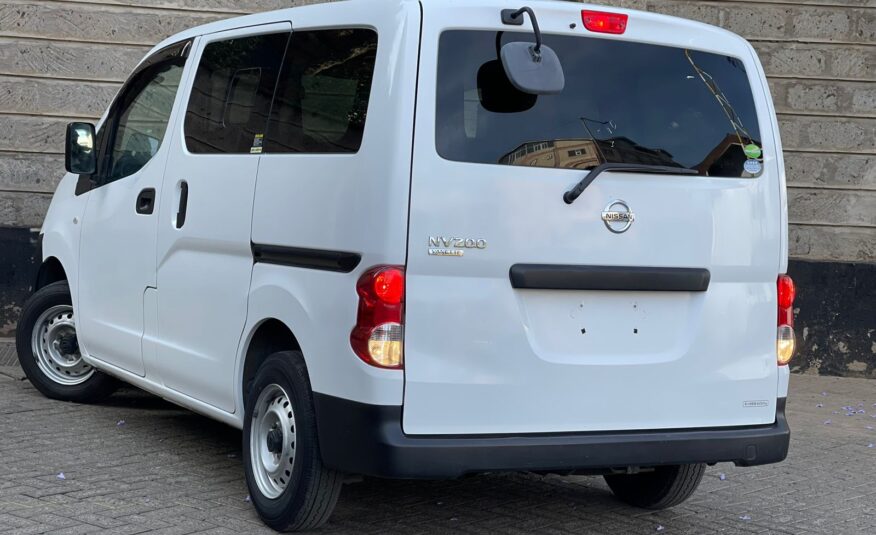 2015 Nissan NV200 White