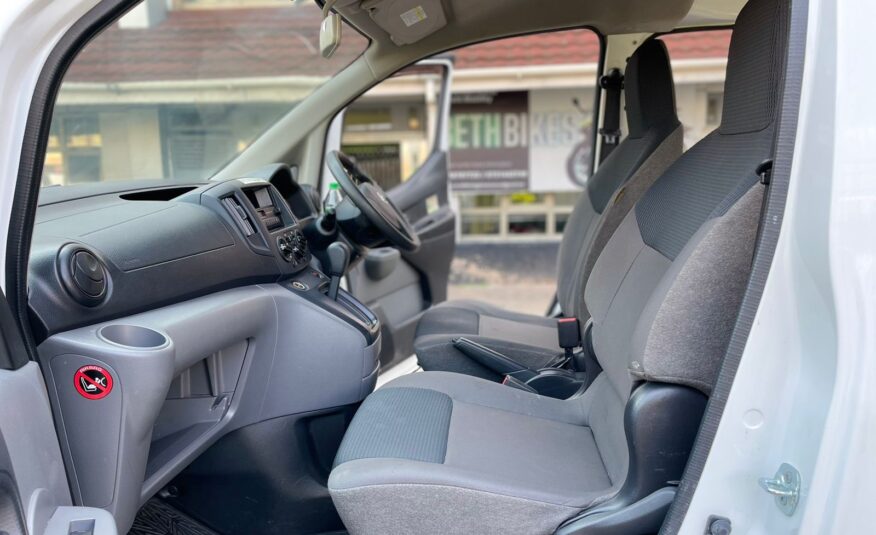 2015 Nissan NV200 White