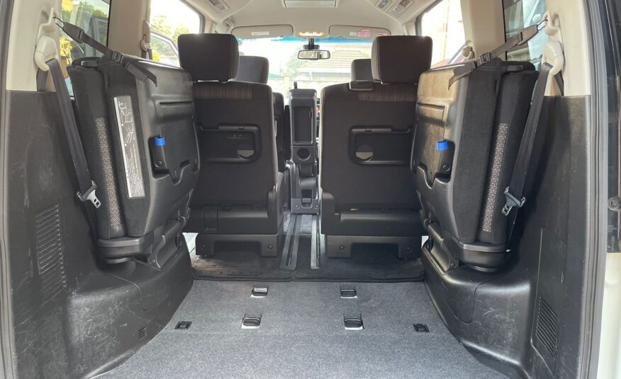 2015 Nissan Serena