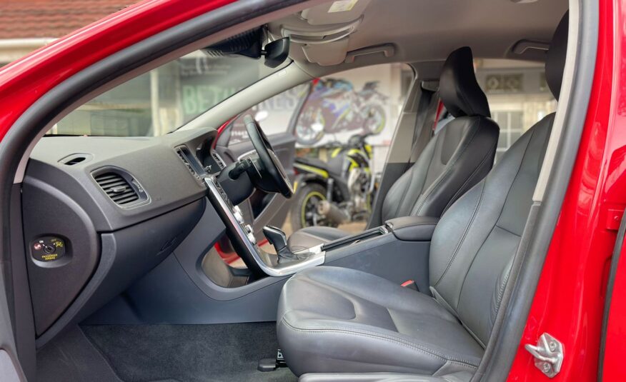 2015 Volvo S60 T5 Red