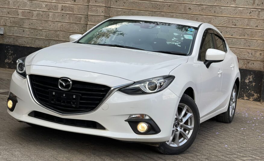2015 Mazda Axela Pearl White