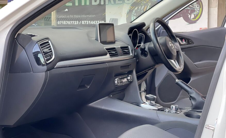 2015 Mazda Axela Pearl White