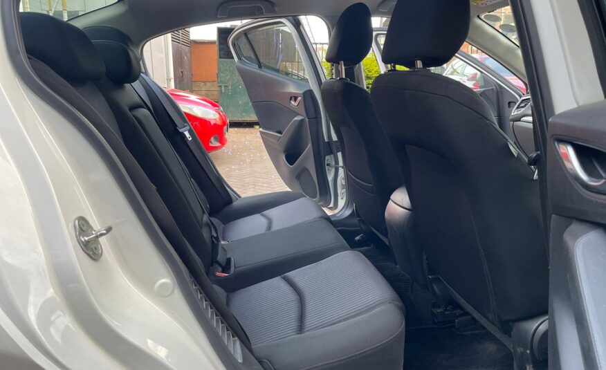 2015 Mazda Axela Pearl White