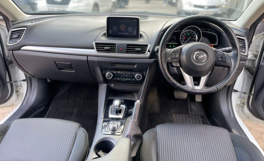 2015 Mazda Axela Pearl White