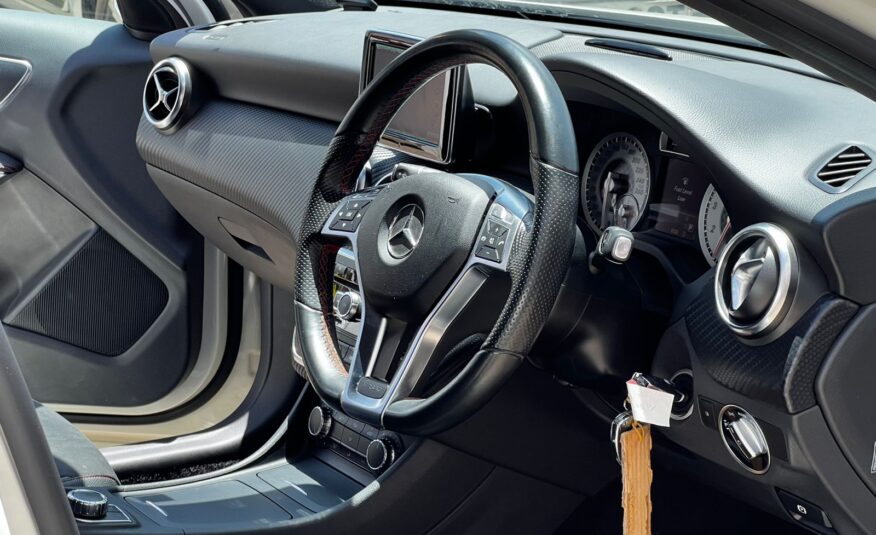 2015 Mercedes Benz A180 Pearl White