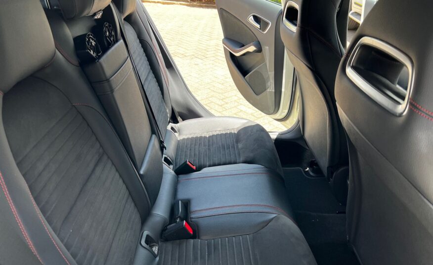 2015 Mercedes Benz A180 Pearl White