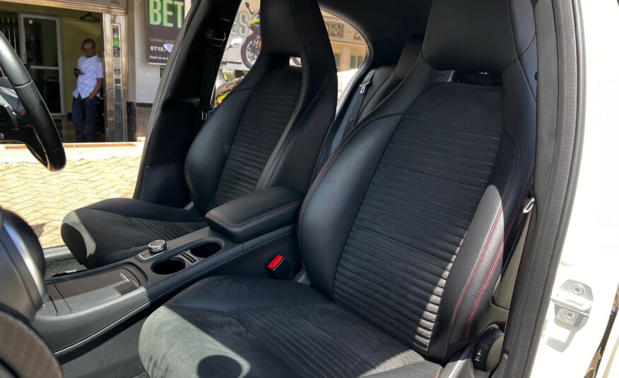 2015 Mercedes Benz A180 Pearl White