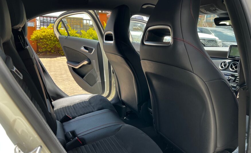 2015 Mercedes Benz A180 Pearl White