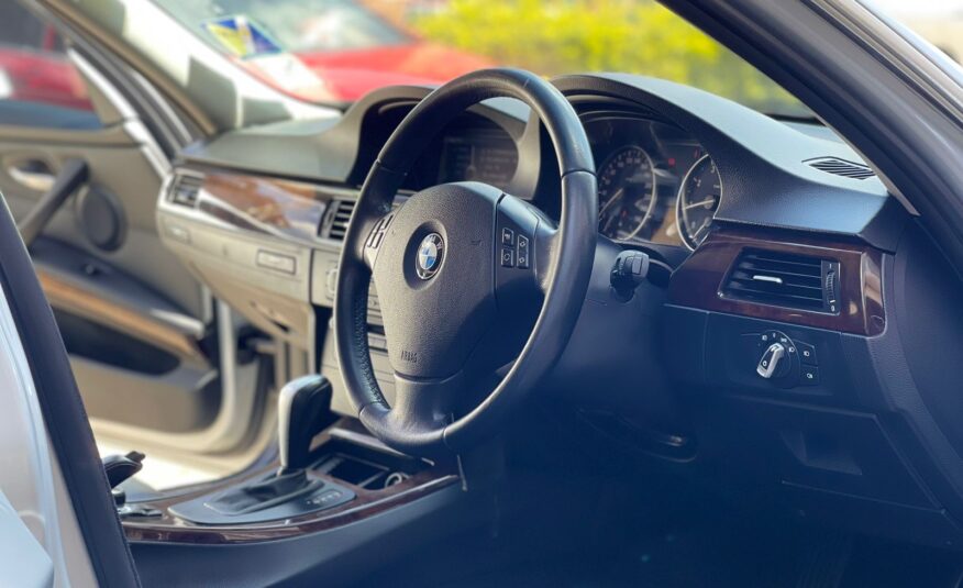 2010 BMW 320I Silver