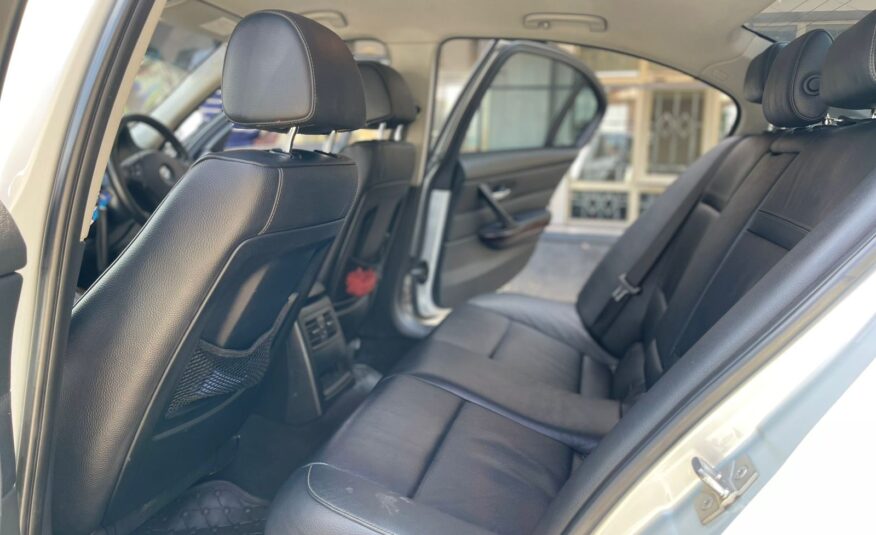 2010 BMW 320I Silver